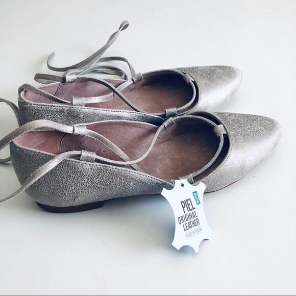 MTNG Monica Women's 39 US 8 Vimet Platino Ankle Wrap Flat Silver Flat - Picture 7 of 11